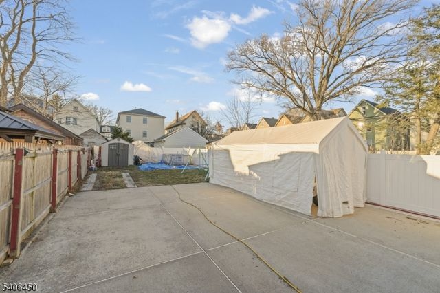 750 Madison Ave, Elizabeth City, NJ 07201