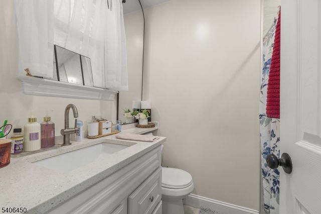 750 Madison Ave, Elizabeth City, NJ 07201