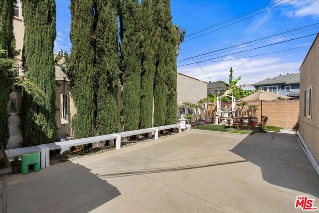 826 Crenshaw Boulevard, Los Angeles, CA 90005