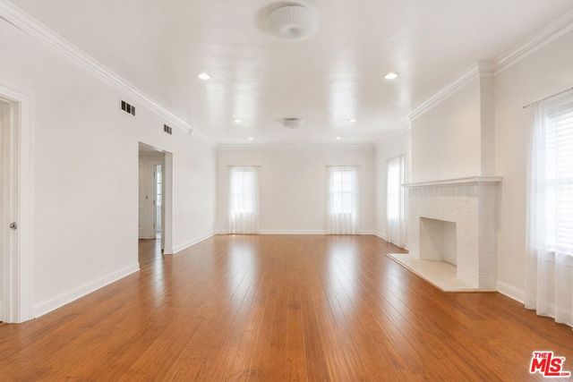 826 Crenshaw Boulevard, Los Angeles, CA 90005