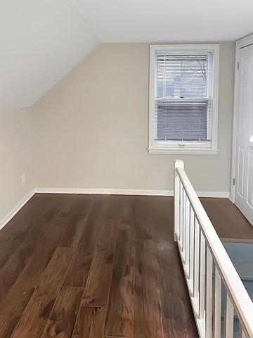 28 W 35th Place, Steger, IL 60475