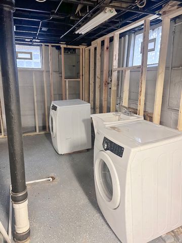 28 W 35th Place, Steger, IL 60475