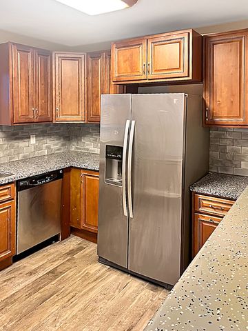 28 W 35th Place, Steger, IL 60475