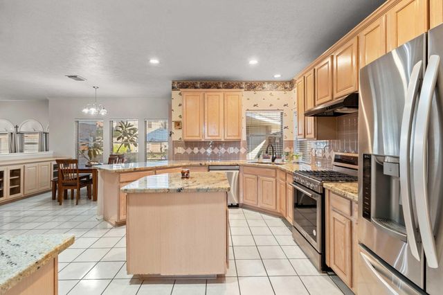 407 Barberry Lane, Baytown, TX 77520