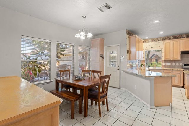 407 Barberry Lane, Baytown, TX 77520