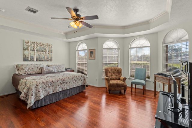 407 Barberry Lane, Baytown, TX 77520