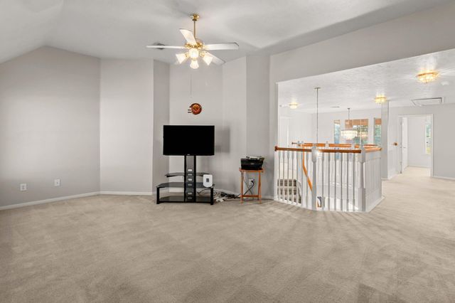 407 Barberry Lane, Baytown, TX 77520