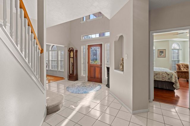 407 Barberry Lane, Baytown, TX 77520