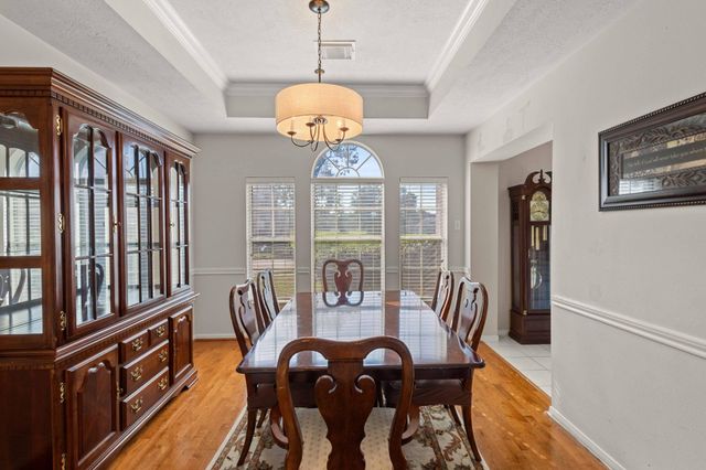 407 Barberry Lane, Baytown, TX 77520