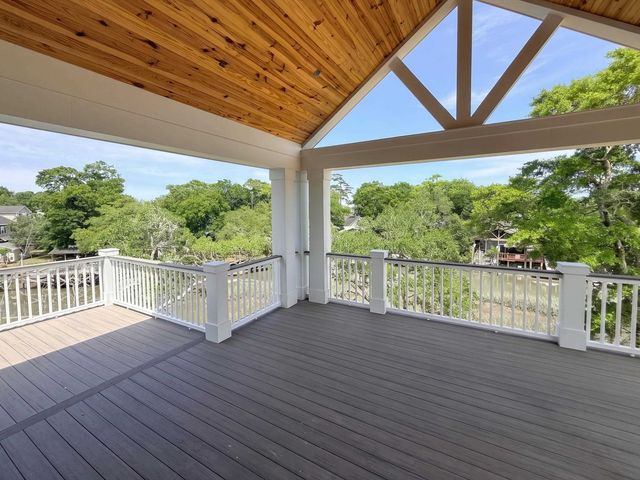 165 Melton Ave., Murrells Inlet, SC 29576