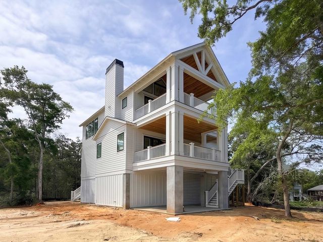 165 Melton Ave., Murrells Inlet, SC 29576
