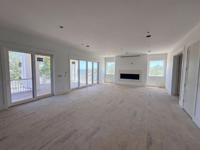 165 Melton Ave., Murrells Inlet, SC 29576