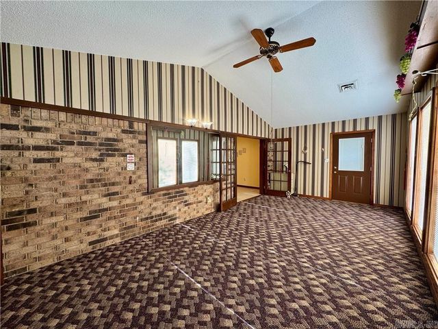 1504 Knoxville, Russellville, AR 72801