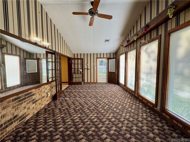 1504 Knoxville, Russellville, AR 72801