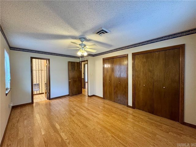 1504 Knoxville, Russellville, AR 72801