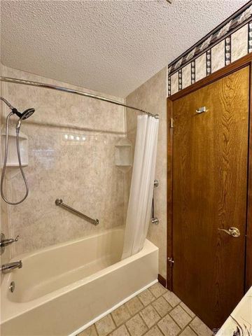 1504 Knoxville, Russellville, AR 72801