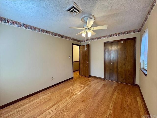 1504 Knoxville, Russellville, AR 72801