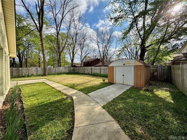 1504 Knoxville, Russellville, AR 72801