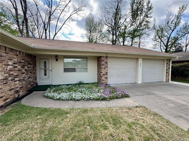 1504 Knoxville, Russellville, AR 72801