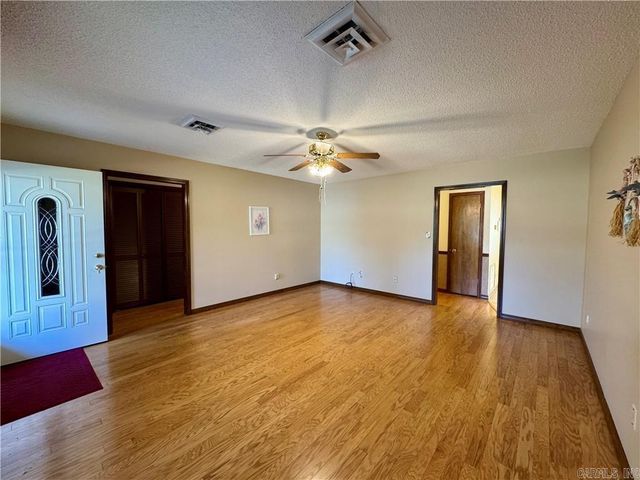 1504 Knoxville, Russellville, AR 72801