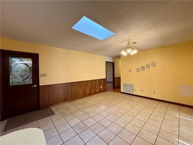 1504 Knoxville, Russellville, AR 72801