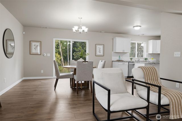 7225 E Last Refuge Way, Port Orchard, WA 98366