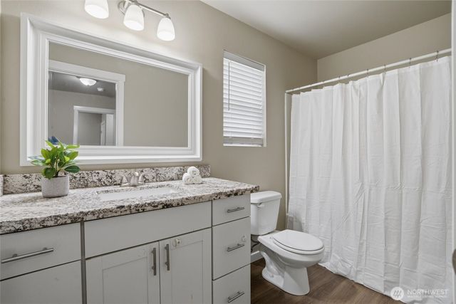 7225 E Last Refuge Way, Port Orchard, WA 98366