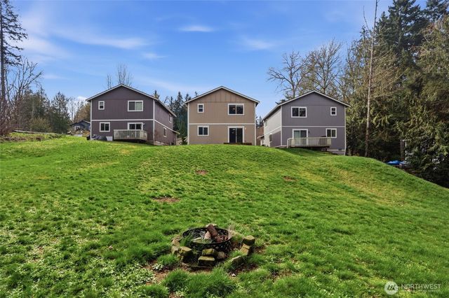 7225 E Last Refuge Way, Port Orchard, WA 98366