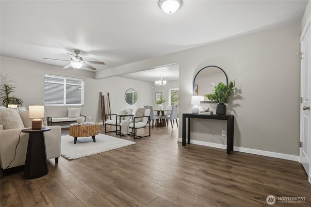 7225 E Last Refuge Way, Port Orchard, WA 98366