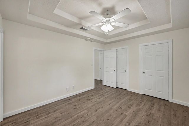 10807 Royal Tricia Drive, Conroe, TX 77303