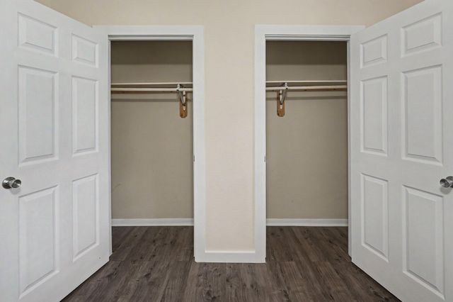 10807 Royal Tricia Drive, Conroe, TX 77303