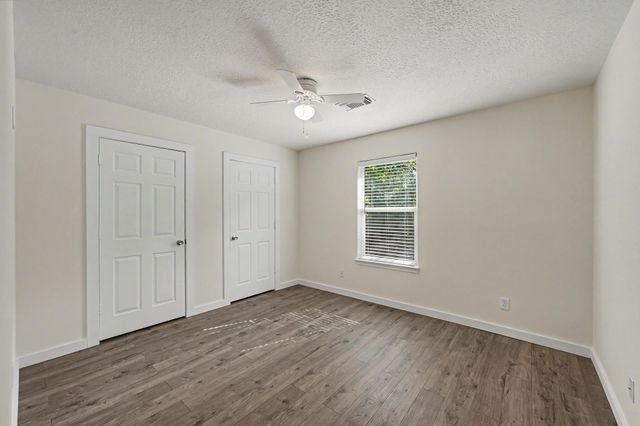 10807 Royal Tricia Drive, Conroe, TX 77303