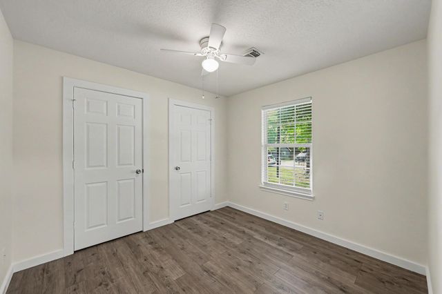 10807 Royal Tricia Drive, Conroe, TX 77303