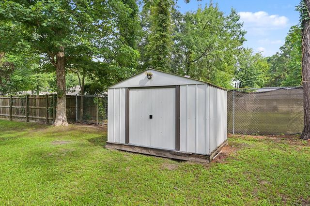 10807 Royal Tricia Drive, Conroe, TX 77303