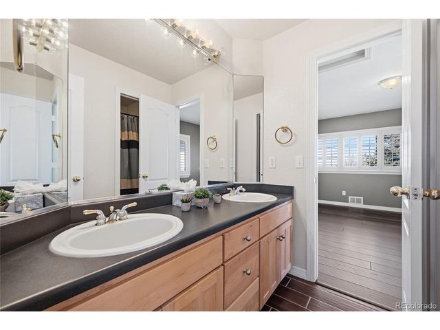 22426 E Roxbury Pl, Aurora, CO 80016