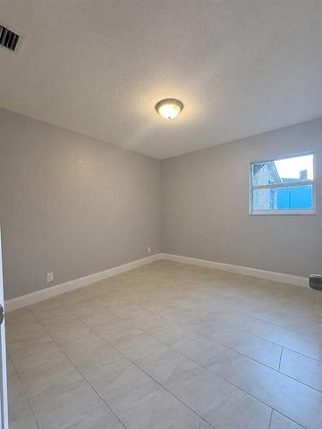 1321 W 3rd Street, Riviera Beach, FL 33404
