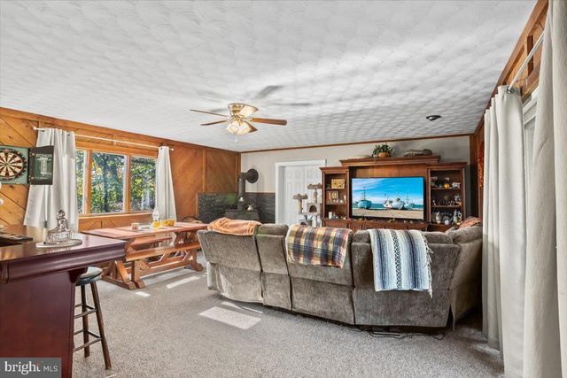 265 CONEWAGO CREEK RD, Manchester, PA 17345