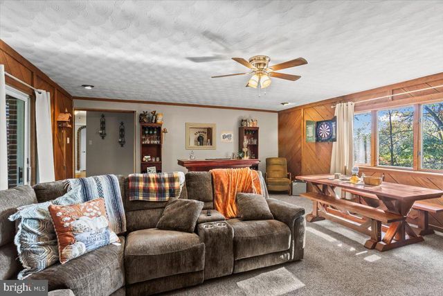 265 CONEWAGO CREEK RD, Manchester, PA 17345