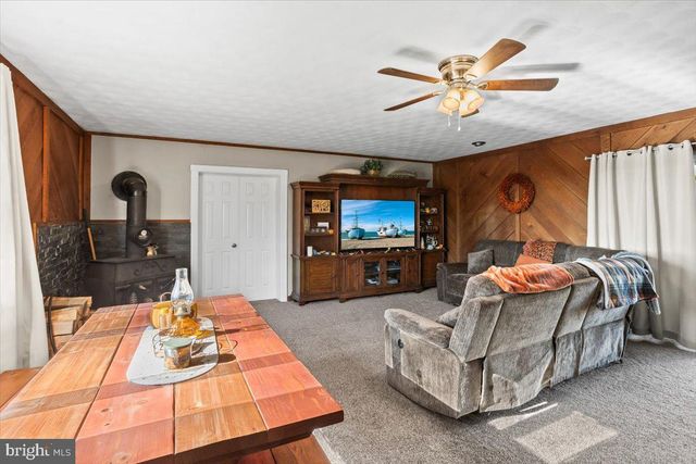 265 CONEWAGO CREEK RD, Manchester, PA 17345