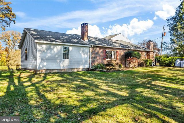265 CONEWAGO CREEK RD, Manchester, PA 17345