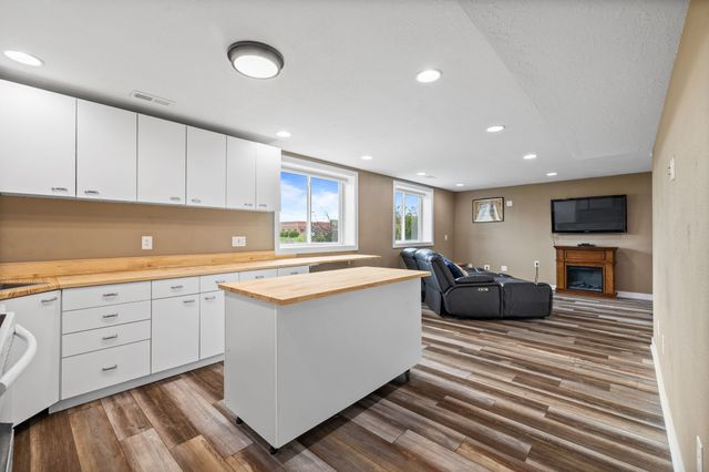 1803 NE Oak Drive, Ankeny, IA 50021