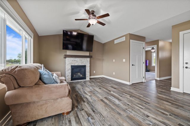 1803 NE Oak Drive, Ankeny, IA 50021