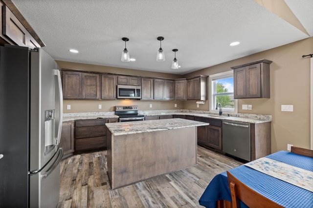 1803 NE Oak Drive, Ankeny, IA 50021