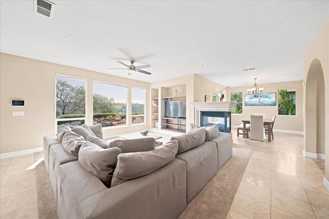 3681 Black Oak Dr, Rocklin, CA 95765