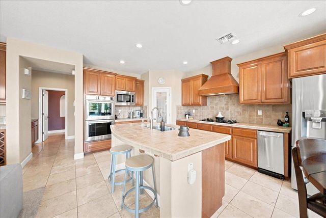 3681 Black Oak Dr, Rocklin, CA 95765