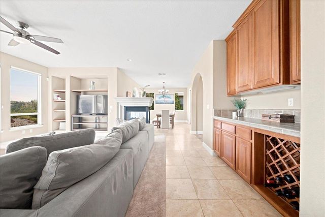 3681 Black Oak Dr, Rocklin, CA 95765