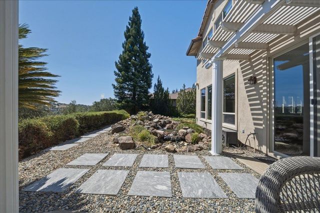 3681 Black Oak Dr, Rocklin, CA 95765