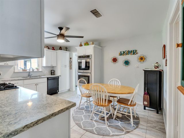 905 Bartlett Road, Katy, TX 77493