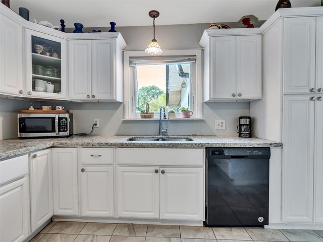 905 Bartlett Road, Katy, TX 77493