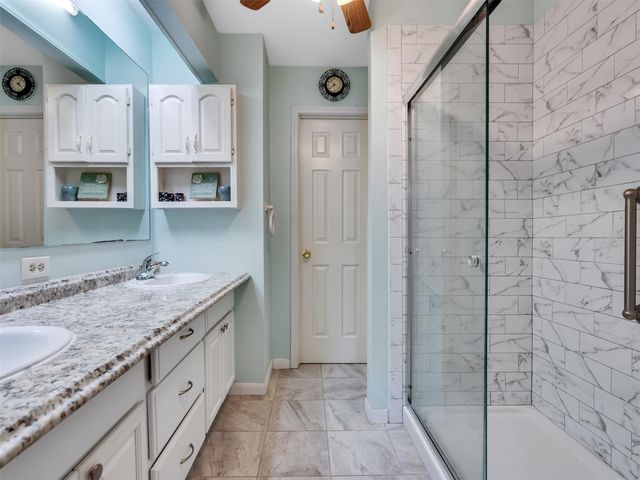 905 Bartlett Road, Katy, TX 77493